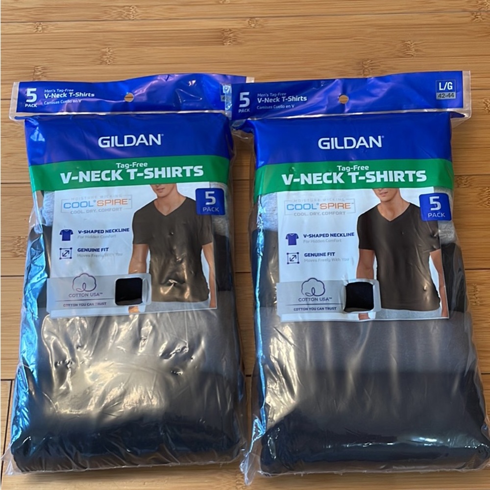 5 Pack Gildan V-neck Men t-shirts, Tag Free, size Lg 42"- 44"